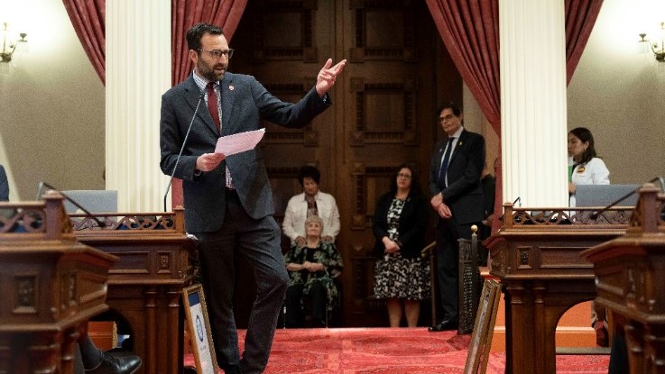 Senator Allen Speaking from Desk on Floor