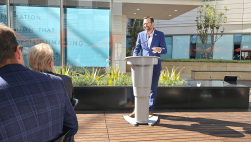 Senator Allen speaks from podium